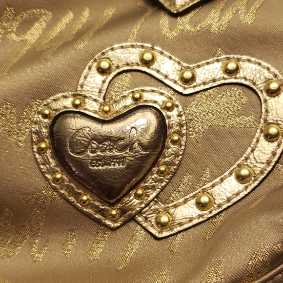 Coach gold heart logo purse - Picture 5 of 5